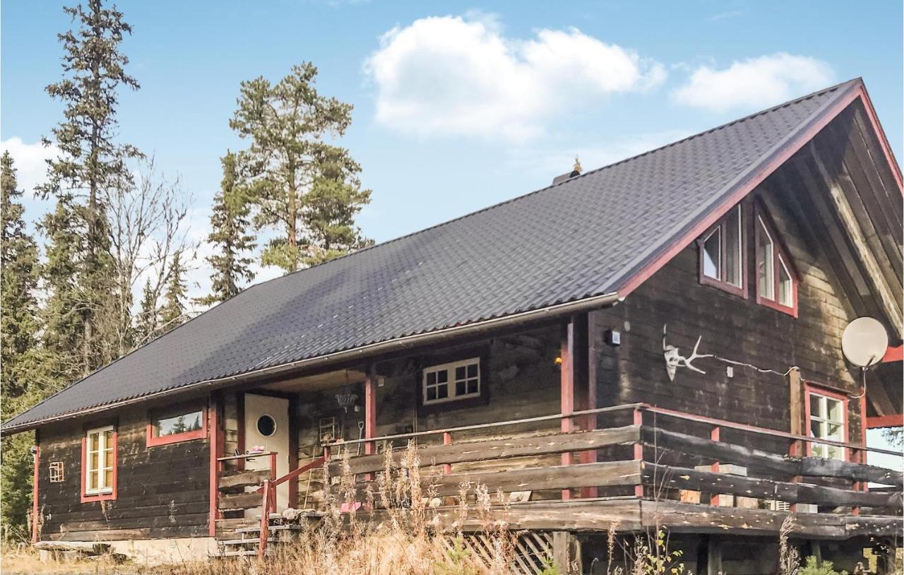 Cozy Home In Saerna With Kitchen Fjatervalen エクステリア 写真